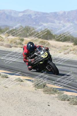 media/Dec-04-2025-Racers Edge (Thu) [[5ebc9f124d]]/3-B Group/3-Session 2 (Turn 7 Inside)/